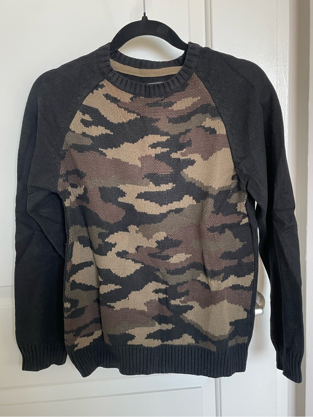 Retrofit Men's Black and Olive Camo Crewneck Sweater